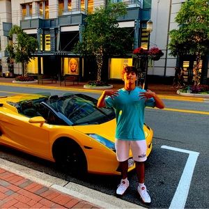 Meet your Posher, Ayden